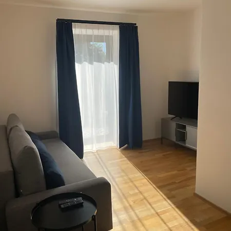 Apartman V Centru Ostravy S Parkovanim 俄斯特拉发