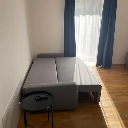 V Centru Ostravy S Parkovanim *