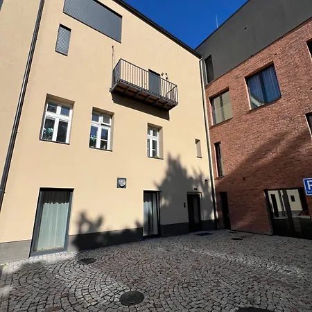 V Centru Ostravy S Parkovanim * Ostrava