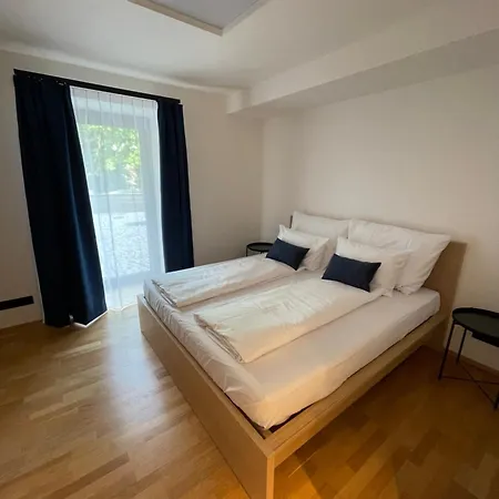 Apartman V Centru Ostravy S Parkovanim 公寓 *
